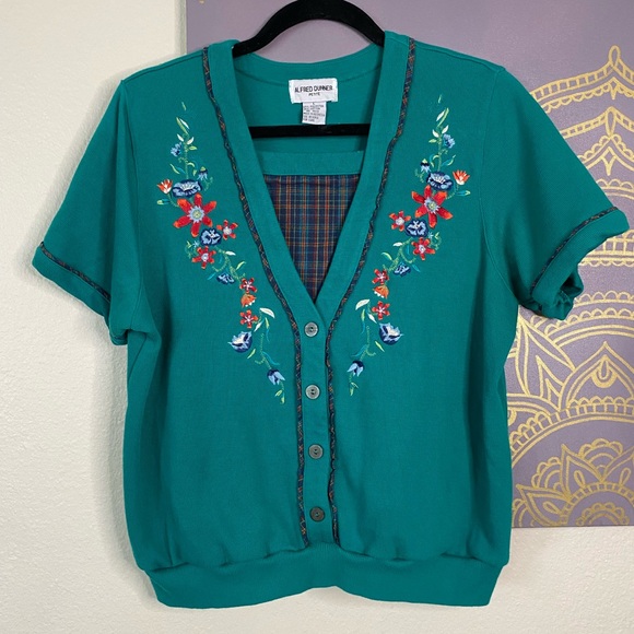 Alfred Dunner Tops - ALFRED DUNNER Embroidered Plaid Trim Button Down Short Sleeve Top